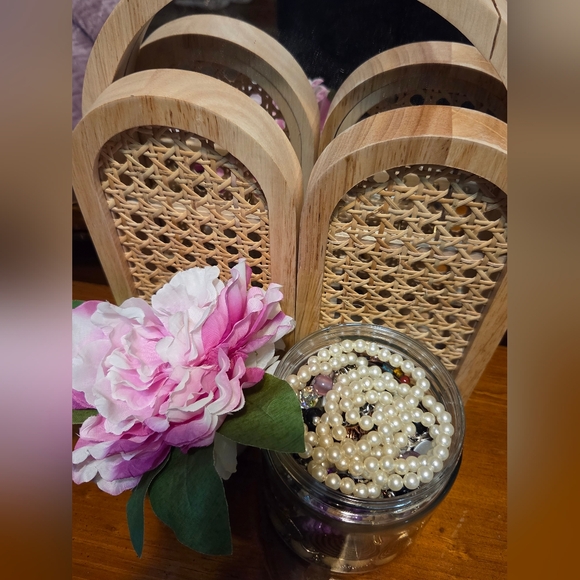 Mystery Mix Jewelry #32 Medium Glass Jar | All Wearable | 30+ pieces - Picture 4 of 4